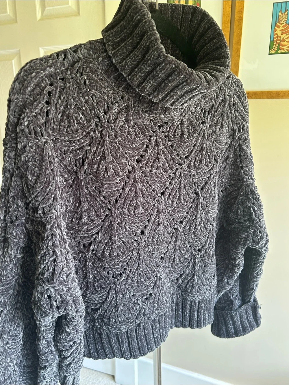 Women’s Cozy Charcoal chunky chenille Sweater. NWT by POL Small